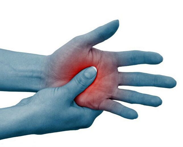 Jin zafi mai tsanani a cikin haɗin gwiwa na yatsunsu, raguwa tare da motsa jiki, alama ce ta al'ada na arthritis na rheumatoid.